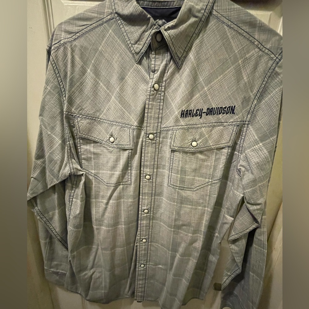 Men’s large Harley Davidson shirt